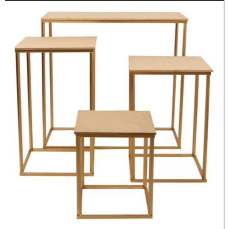 Kit Mesas E Cubo para festa desmontável dourada