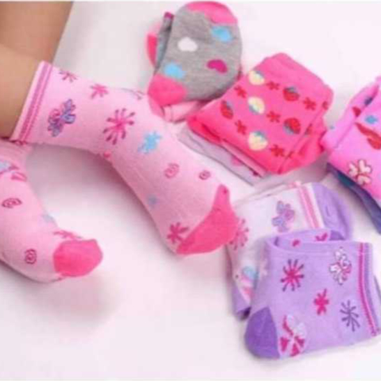 Kit com 12 pares de meias infantis femininas Confortáveis em Oferta na Shopee