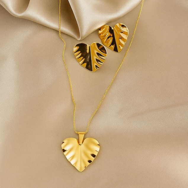 Conjunto Colar Correntinha E Brincos Coração Organicos Banhado A Ouro 18k