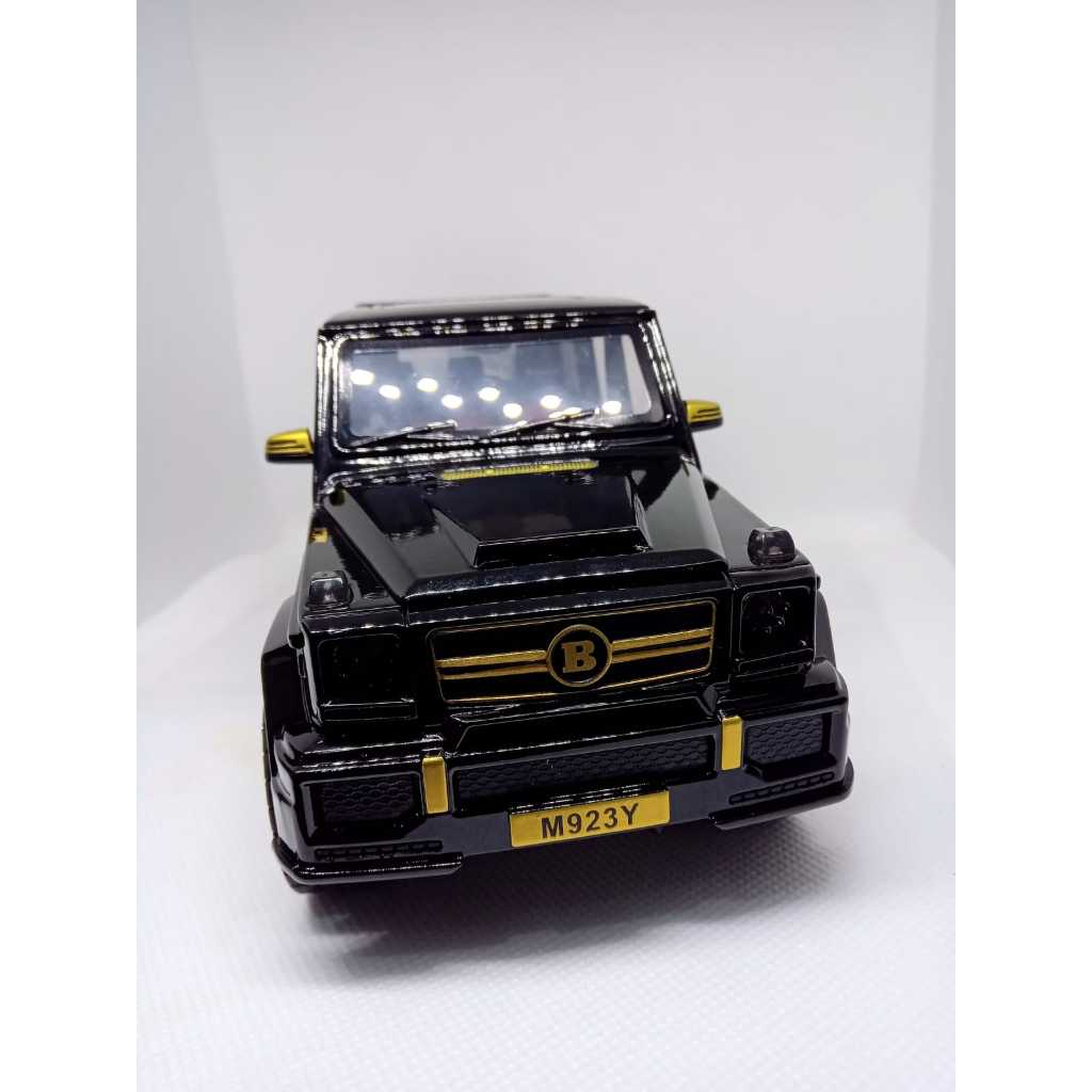 Miniatura Mercedes  G65 A 1:24 metal Diecast colecionável