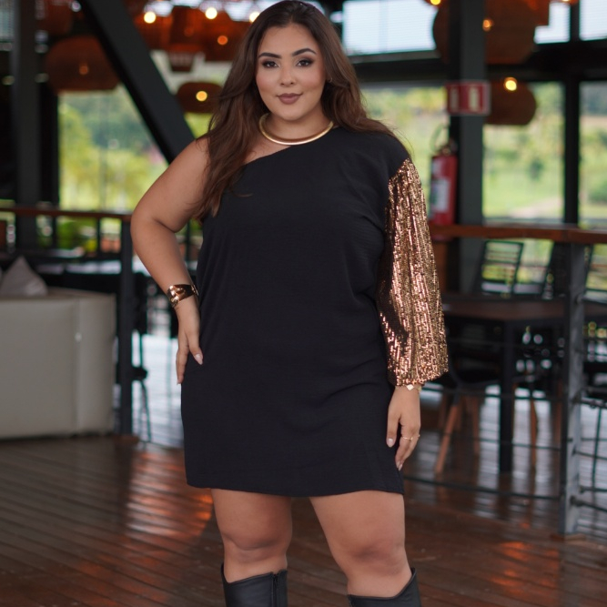Vestido Curto Nula Manga Plus Size Paetê Dourado Brilho Soltinho Elegante Moderno Ajustável