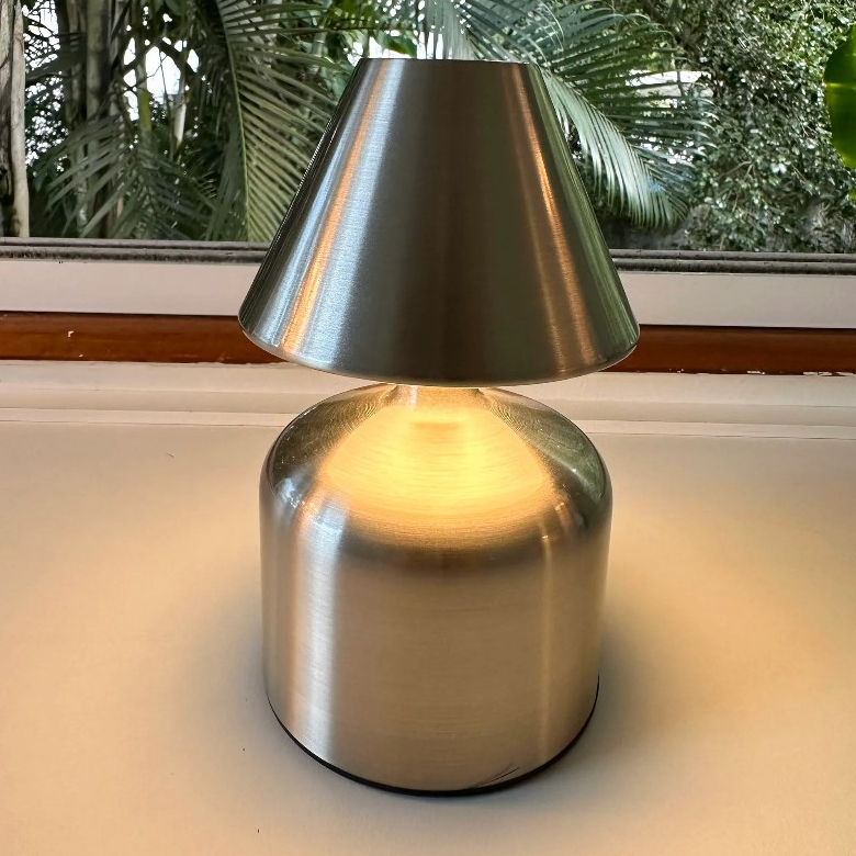 Mini Luminaria Portatil Usb Luminaria Mesa Decoração Led Colorida