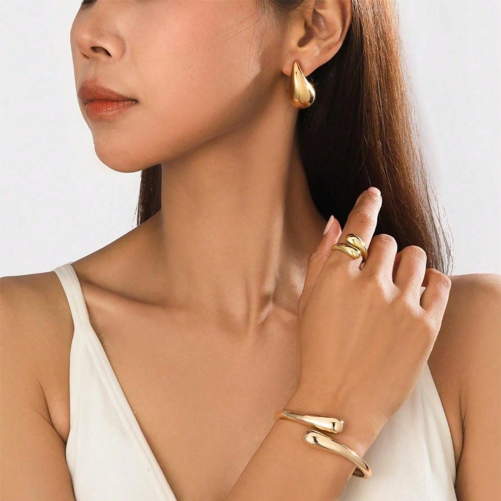 Feminino Conjunto de Pulseira, Anel e Brincos em Prata – Design Exagerado e Moderno de Gota de Água