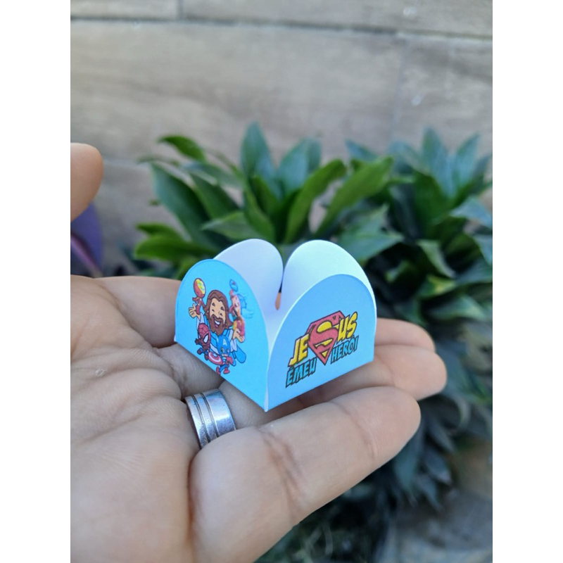 FORMINHAS PARA DOCINHO JESUS É MEU HERÓI PERSONALIZADO LEMBRANCINHA ANIVERSÁRIO