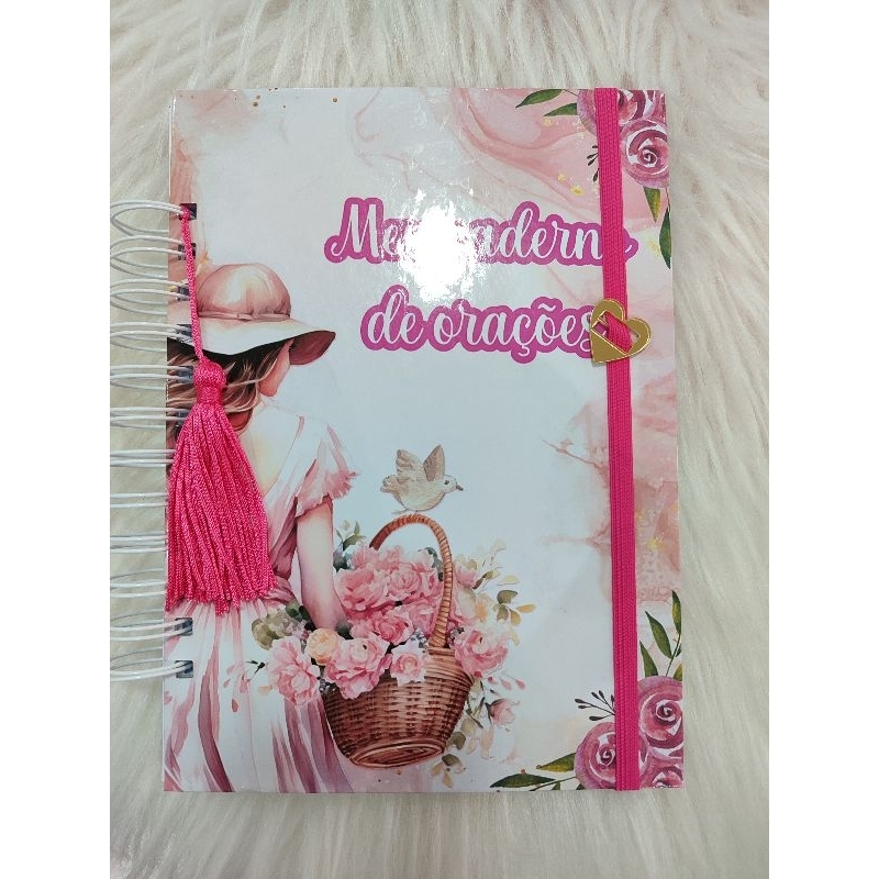 Devocional Mulher Virtuosa kit com caneca e caderno de orações agenda diária para anotações de fé.