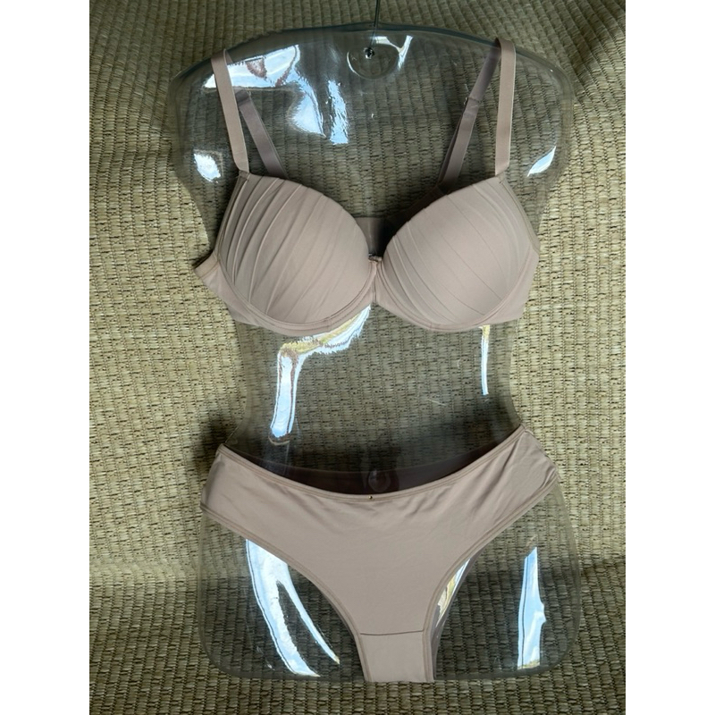 Conjunto lingerie Diamantes sutiã e calcinha biquíni cor Nude