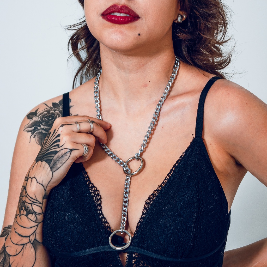 Colar Gravata Unissex Corrente Resistente Slip Body Chain BDSM Prateado Gotico Black Friday