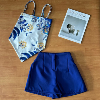 Blusa elegante feminina sem mangas com estampa floral e efeito especial, shorts lisos com…
