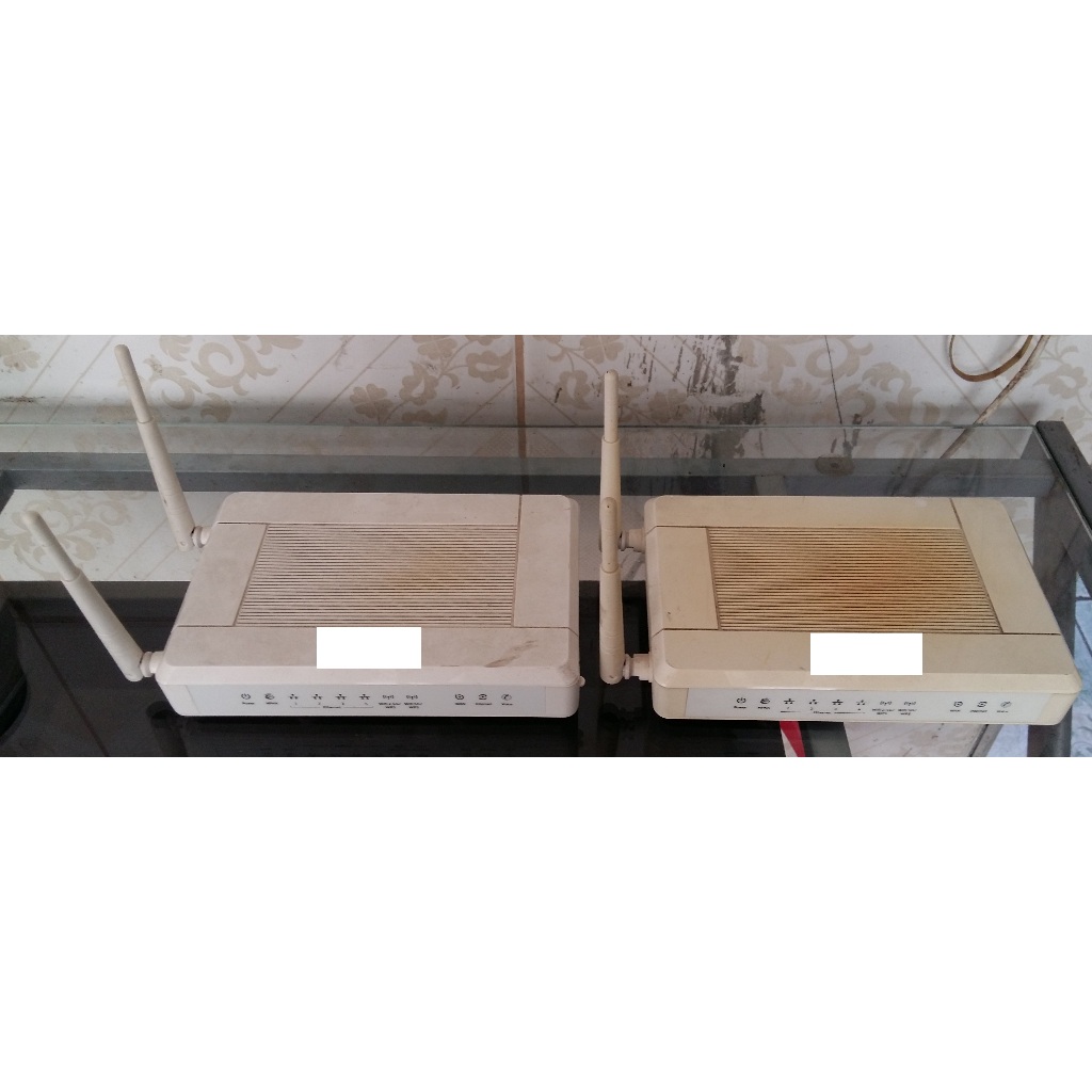 2 Roteadores 5G e 2.4G com 1 porta WAN e 4 portas LAN - Sem Fonte de Energia - Produto Usado