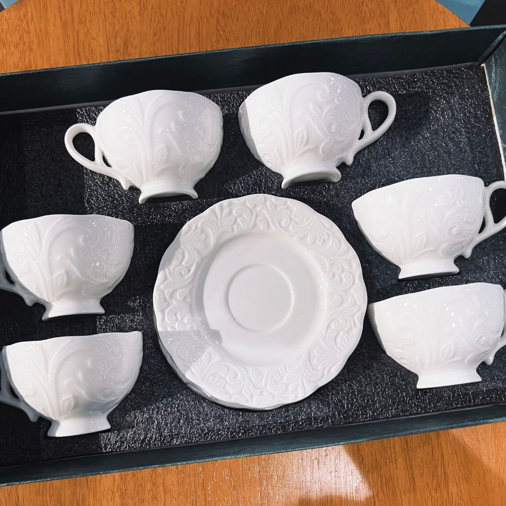 Kit Xícaras e Pires Café Porcelana Premium - Jogo de Luxo para Presente 6 xicaras + 6 pires