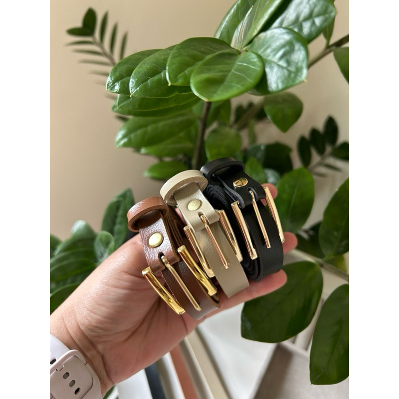 KIT com 3 Cintos Femininos em Couro Sintético – Fivela Dourada Clássica – Elegante e Atemporal