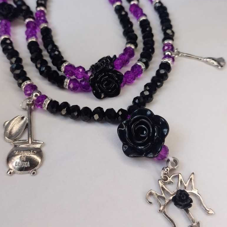Guia Fio de Conta Pombagira Maria Mulambo Cristal 8MM Preto e Roxa Rosa Preta Pingente Caldeirão Bruxa Umbanda Candomblé