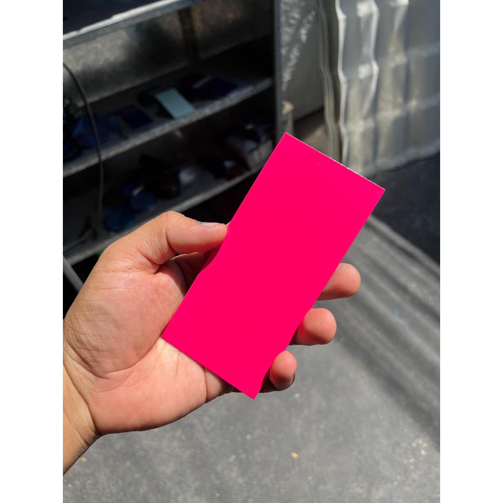 Tinta automotiva base poliester Rosa Fluorescente Exclusiva ( Não brilha no escuro )