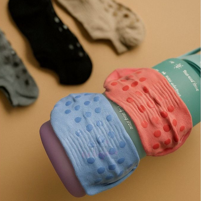 Kit 6/3 Pares Meia Cano Curto Soquete Pilates Yoga Conforto Com Antiderrapante Moda Feminina em Oferta na Shopee