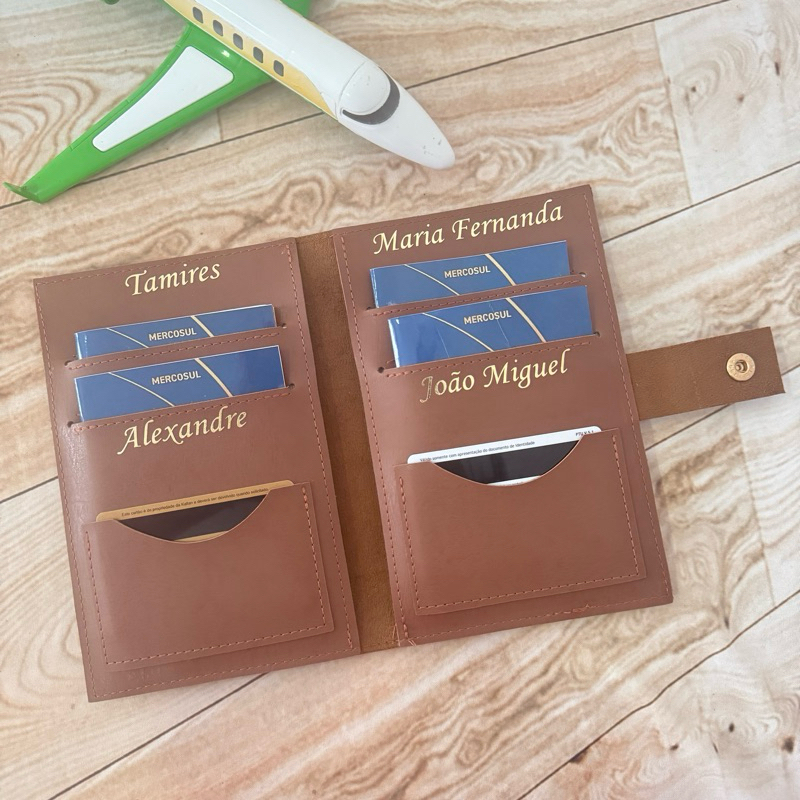 Imagem Capa Porta Passaporte Família para 4, 6 e 8 lugares Personalizados