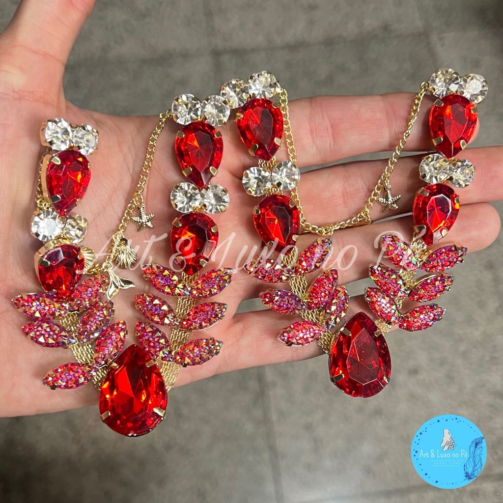 Detalhes do Cabedal Sereia Brilhante Vermelho Similar com Pino Para Chinelos