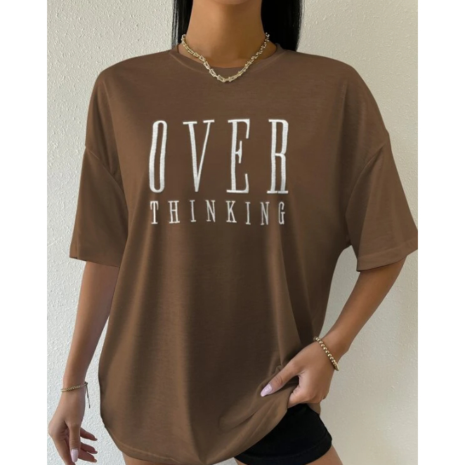 Camiseta Oversized Unissex Marrom Estampa Over Thinking Streetwear Casual Confortavel Premium