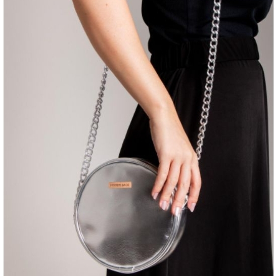 Bolsa Redonda Pequena Prata Dourada Com Alça de Corrente Feminia Bolsa Chic da Moda Estilosa Elegante Premium Qualidade