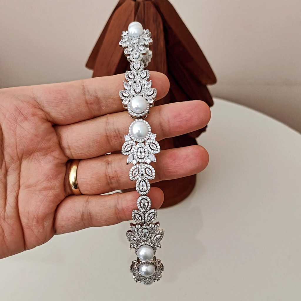 Linda Coroa Tiara Porta Coque Luxo Feito de Zircônia e Pérolas  para Noiva Casamento Debutante Festa de 15 Anos