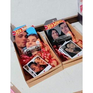 Caixa Surpresa personalizada com carrinho e mini fotos - Carrinho HotWheels personalizado com foto