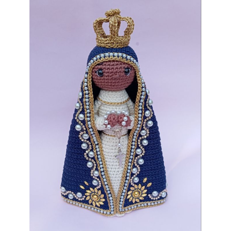 Nossa Senhora Aparecida Amigurumi 24cm Santinha em Crochê Padroeira do Brasil