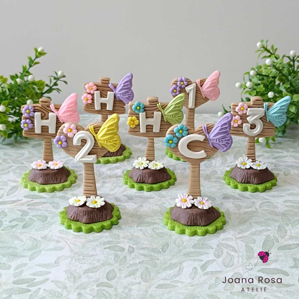 Plaquinhas em Biscuit para aplique Jardim Encantado Personalizadas letra ou número