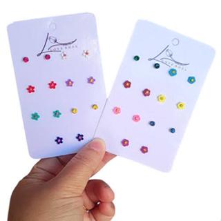 Brinco infantil delicado cartela com 14 pares colorido em Oferta na Shopee