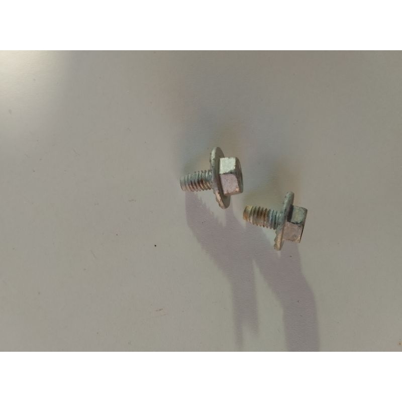 PARAFUSOS DO PROTETOR DA POLIA DA LAVADORA ELETROLUX LTC10 USADOS
