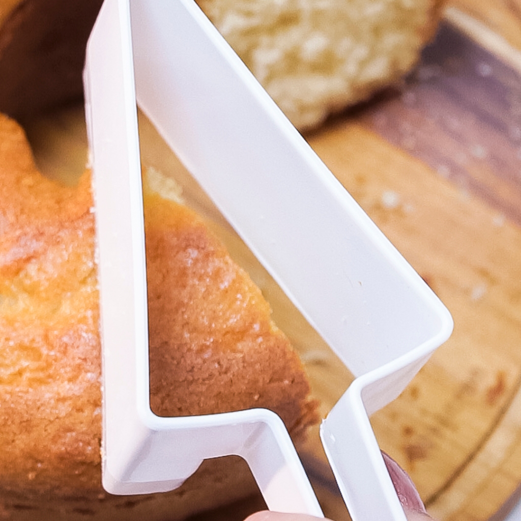 FATIADOR DE BOLO TRIANGULAR em Oferta na Shopee