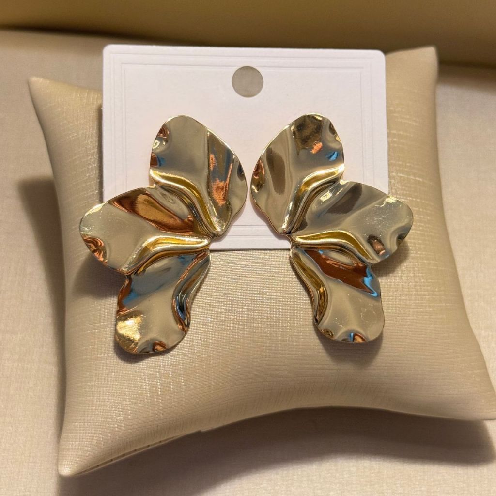 Brinco Minimalista Prata: Onde Comprar | BuscaProdutos