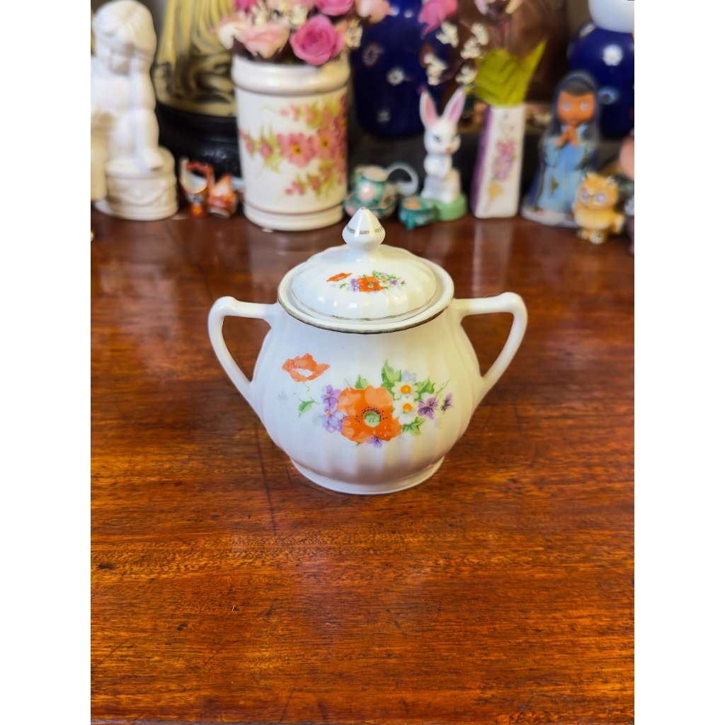 Açucareiro em porcelana canelada Pozzani.
