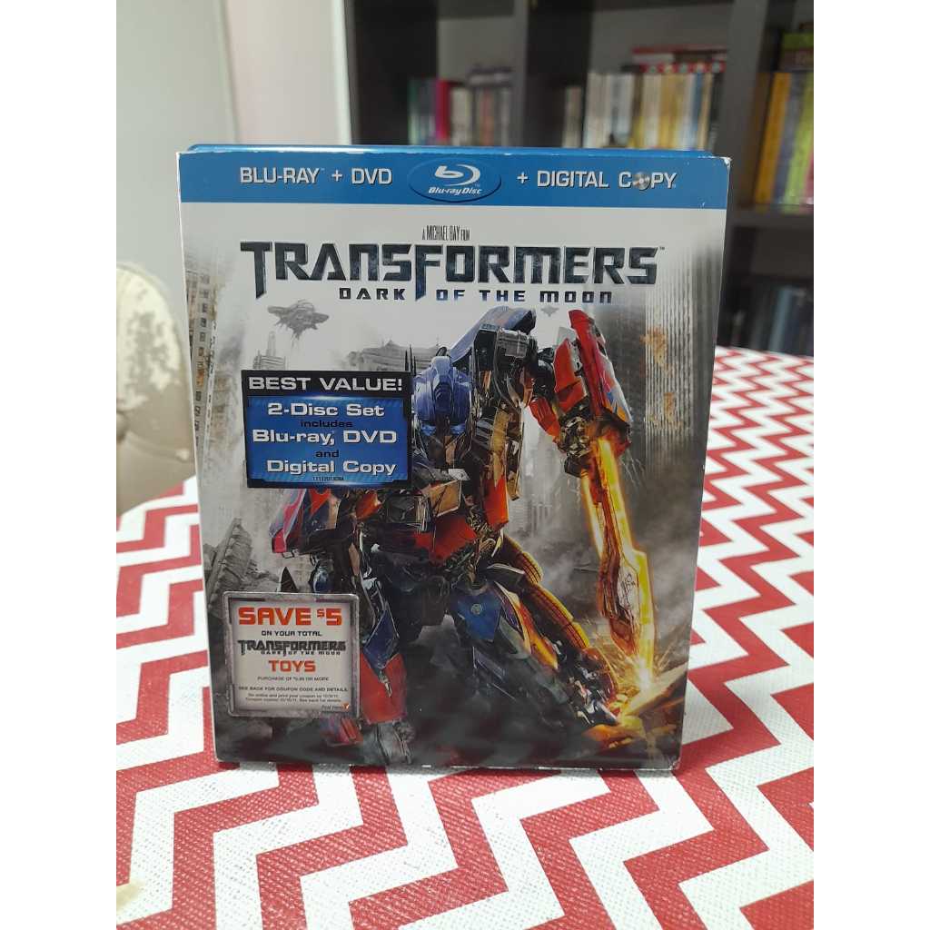 Transformers: Dark of the Moon (Two-Disc Blu-ray/DVD Combo) * DUBLADO