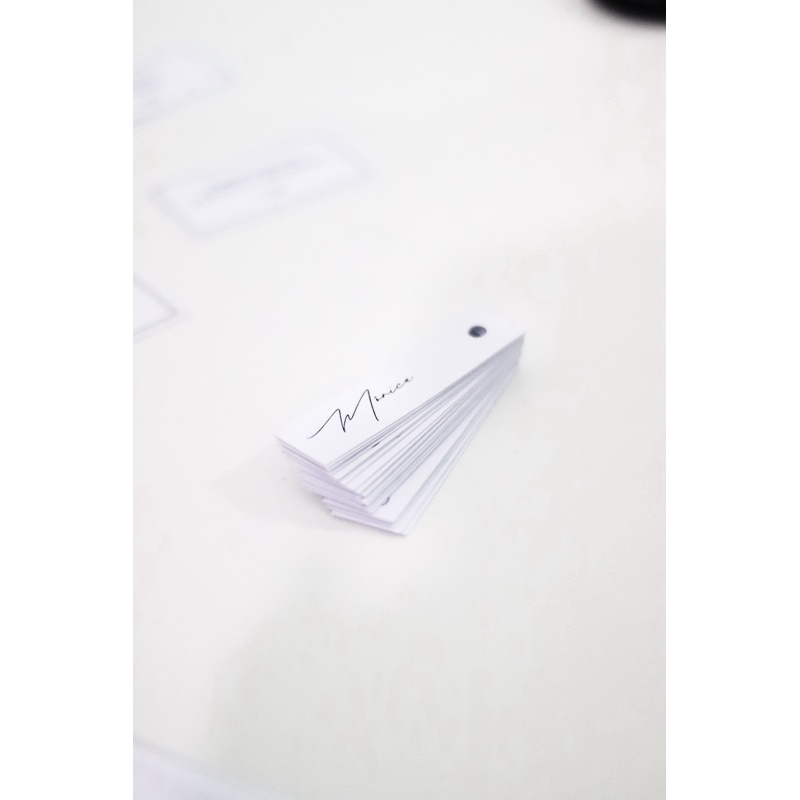 Tag retangular com furo | Produto personalizável em Oferta na Shopee