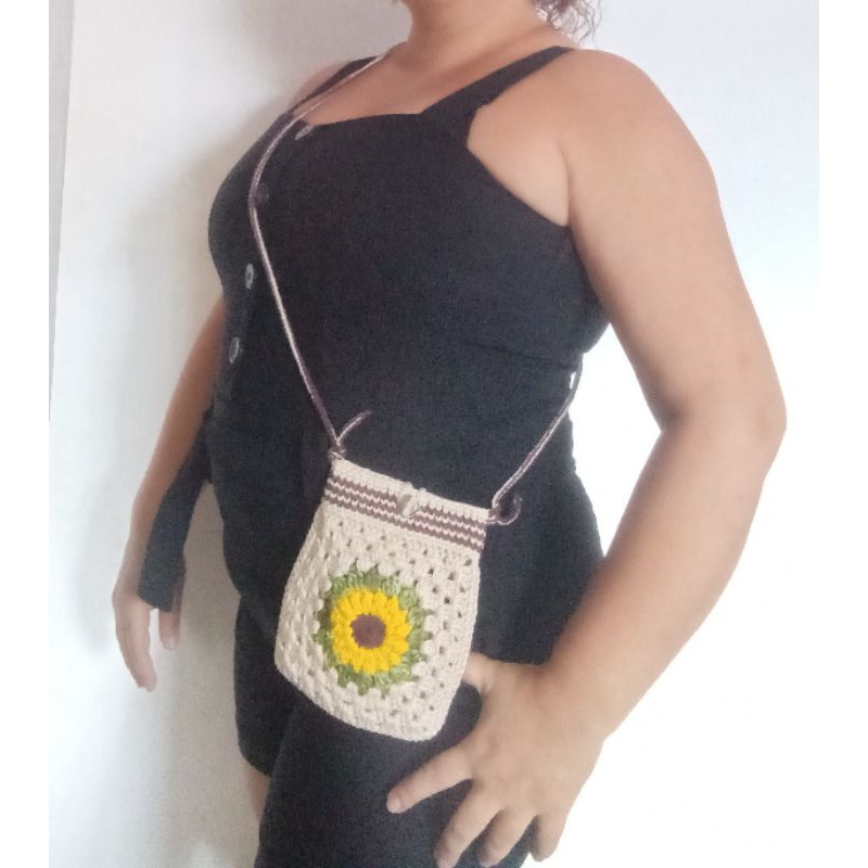 Bolsa Melissa, bolsa de ombro a tiracolo em crochê.