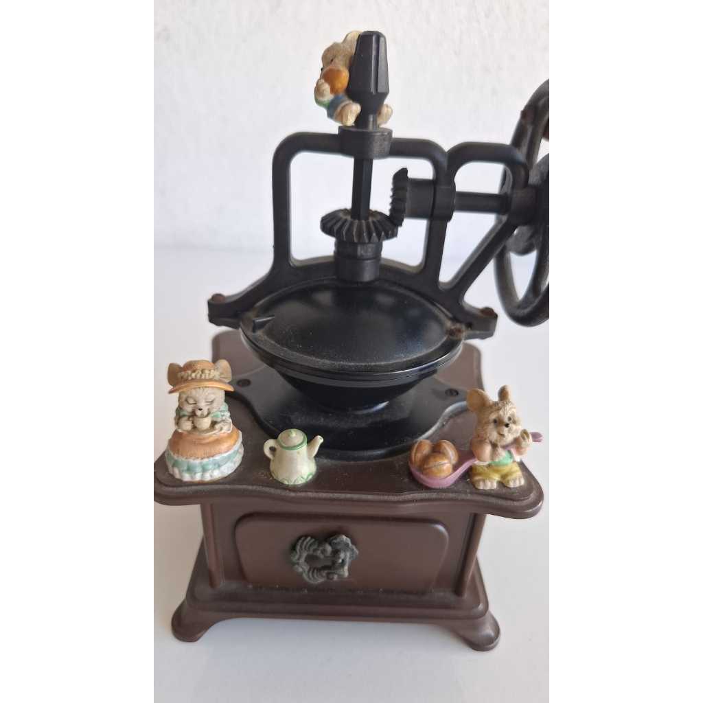 Caixinha Musical Decorativa/Modelo Moinho de Café em Oferta na Shopee