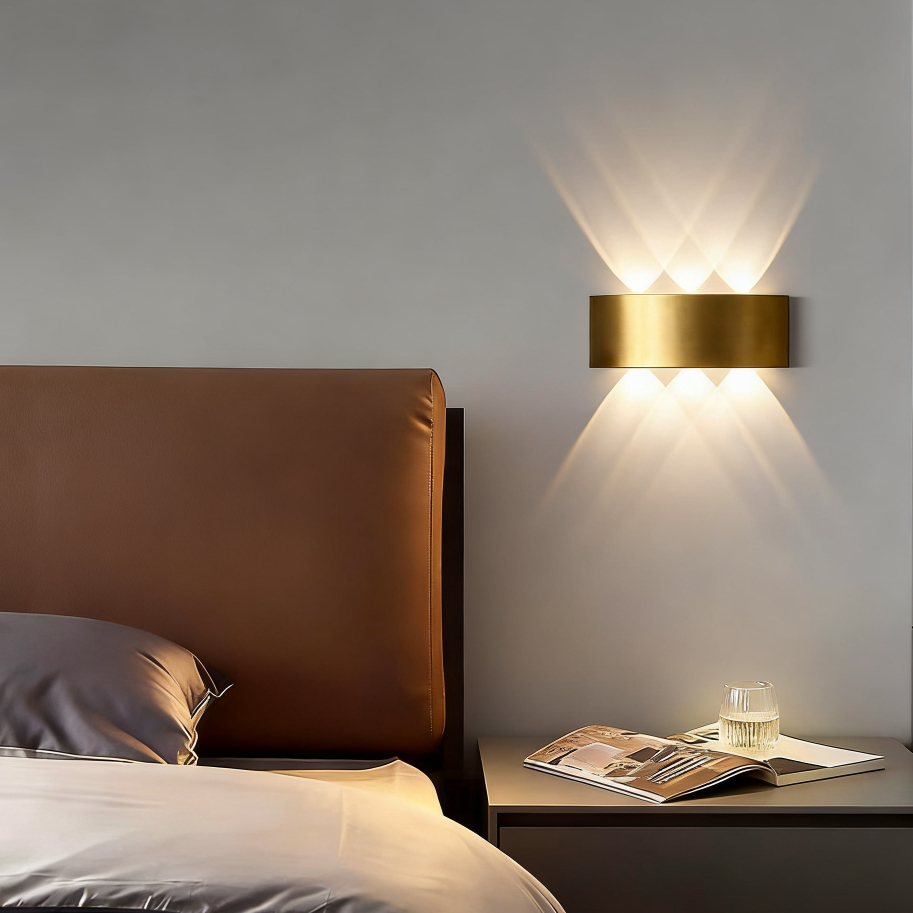 Arandela Luminaria Meia Lua Interna À prova d'água para uso interno e externo 6 Leds 6w Branco Quente