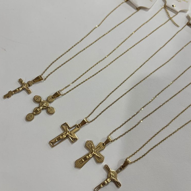Kit 1 ate 6 Unidades Colar Aço inoxidável Crucifixo, Corrente Cruz em Aço inox dourado ( Não fica Preto ) em Oferta na Shopee