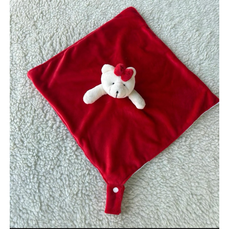 Naninha de ursa vermelha , bege ou pink com prendedor de chupeta em Oferta na Shopee