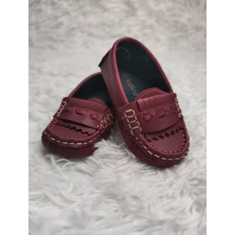 Sapatinhos infantil menino vinho tam 18,20,21 e 22