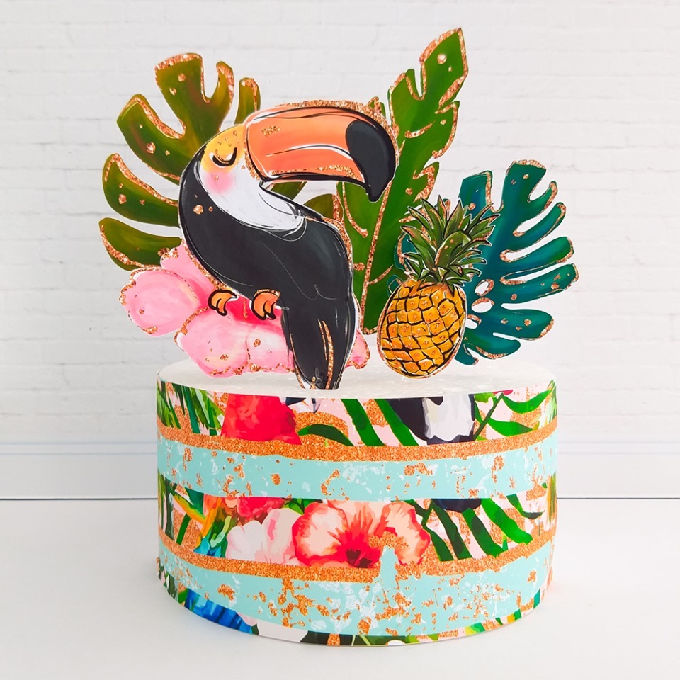 topper personalizado - topo tropical -topo de bolo tucano - decoração de bolo abacaxi e tucano