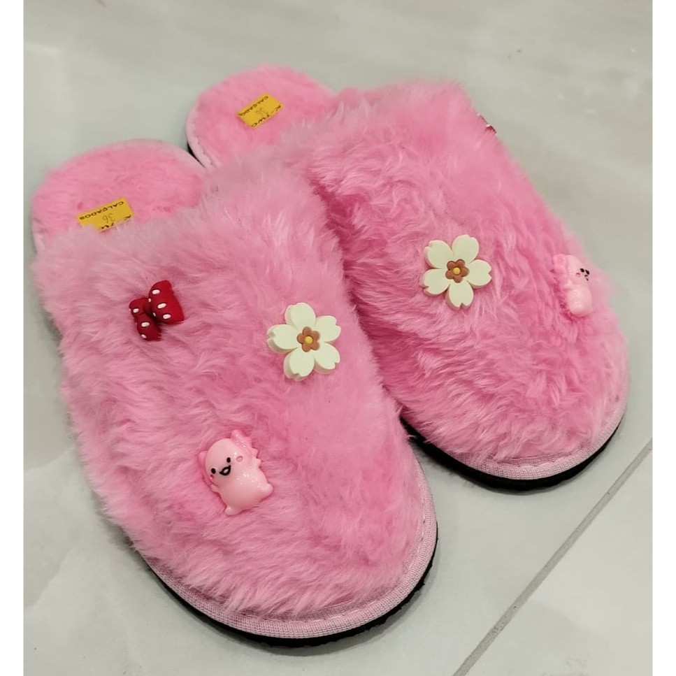 Pantufa de Pelúcia Com Enfeites coloridos Sortidos, Chinelo Confortável de Quarto Antiderrapante - Quentinho do 34 Ao 44