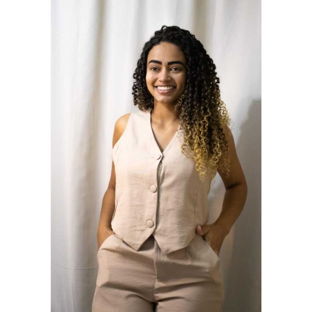 Conjunto alfaiataria feminino de shorts versátil, elegante e moderno, perfeito para todas ocasiões.