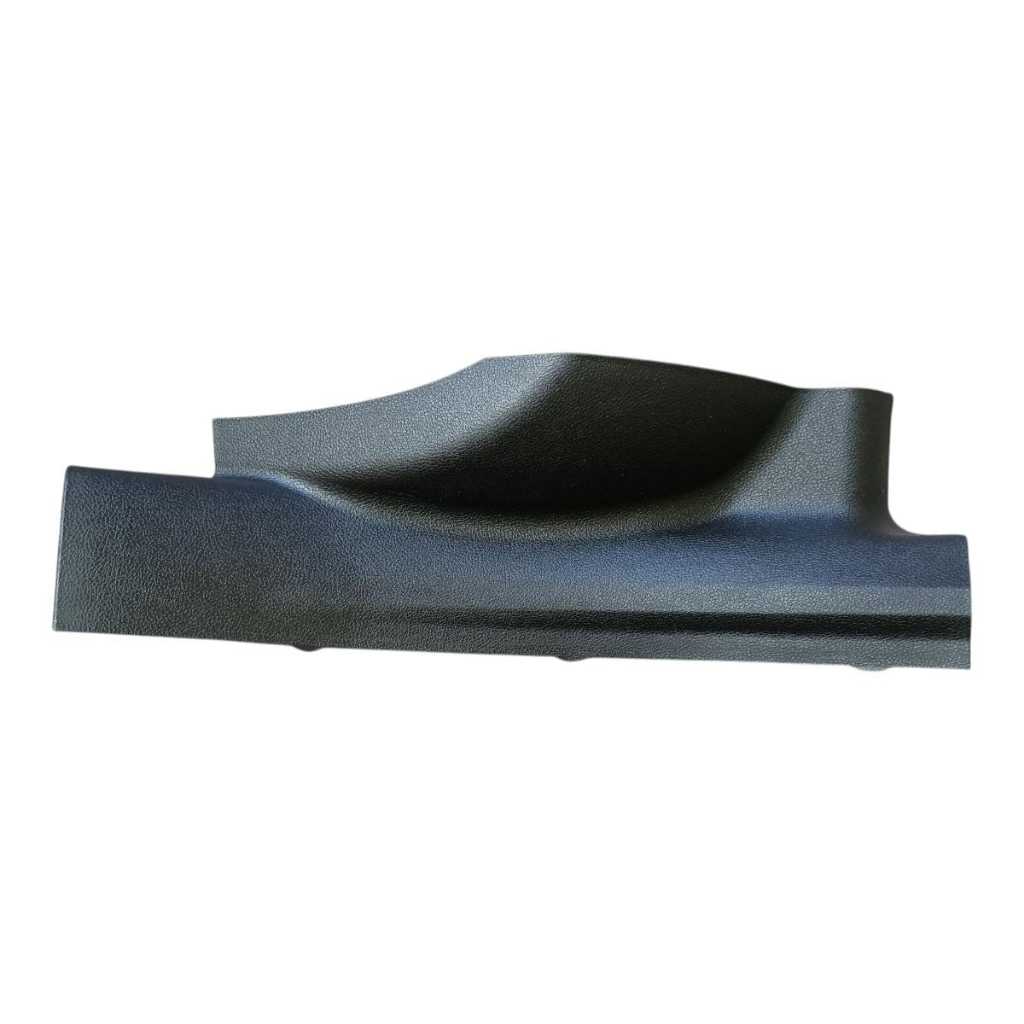 Moldura Soleira Interna Direita Onix 2013 a 2019 Preto Usado