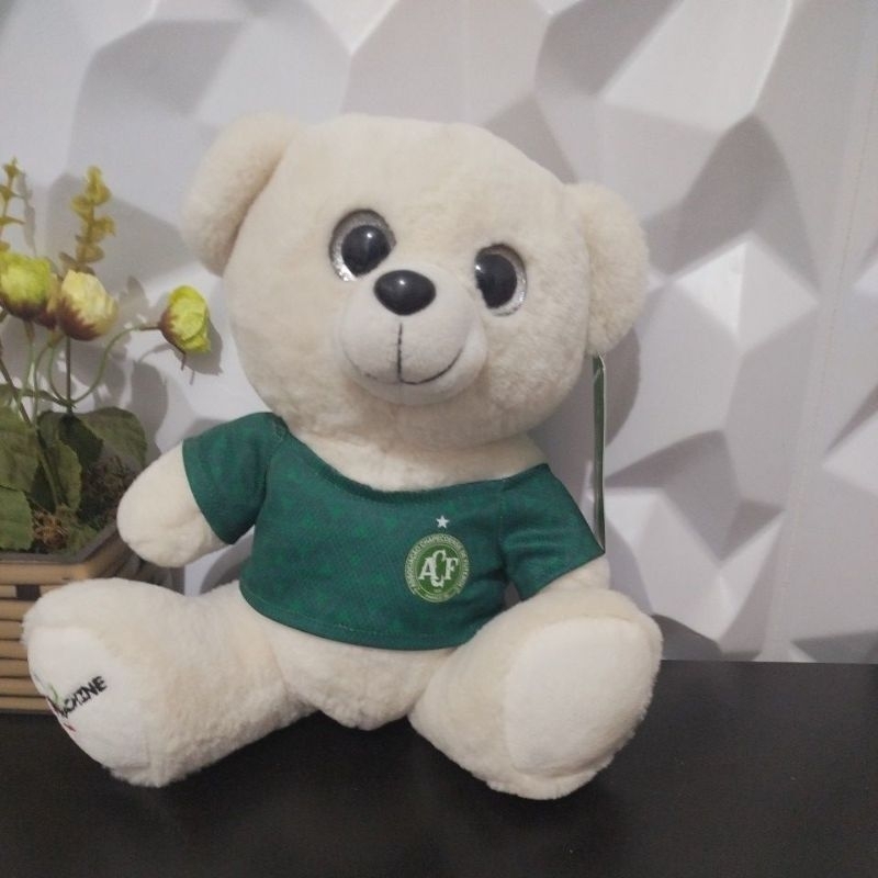 Pelúcia Antialérgica Urso Branco com Camiseta 10 da Chapecoense 24cm BR Machine