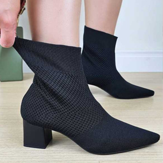 Bota Meia Feminina Knit Salto Bloco Baixo Cano Médio Confortável Estilosa Moderna Antiderrapante em Oferta na Shopee