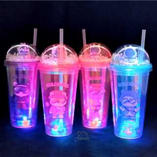 Copo Colorido Pisca Pisca com Tampa Divertida e Canudo – LED Multicolorido Infantil em Oferta na Shopee