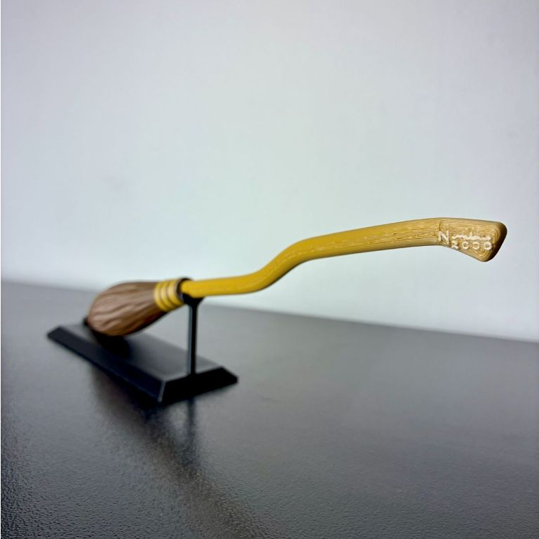 Vassoura Nimbus 2000 / Miniatura em Oferta na Shopee