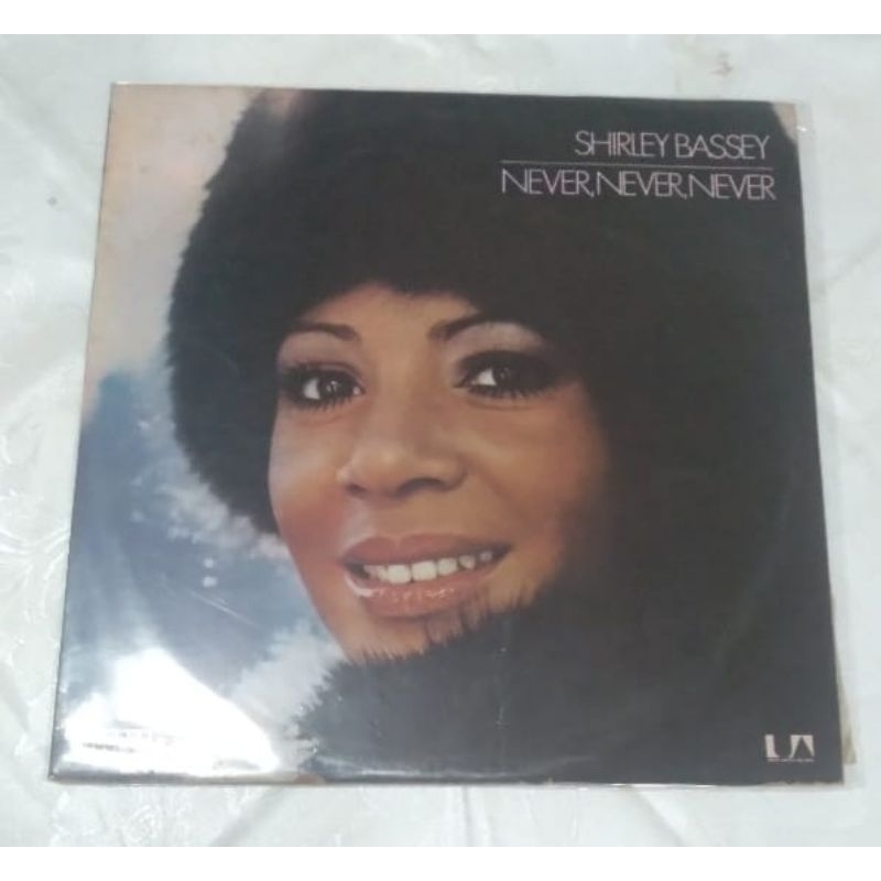 LP SHIRLEY BASSEY 1973 - NEVER,NEVER,NEVER