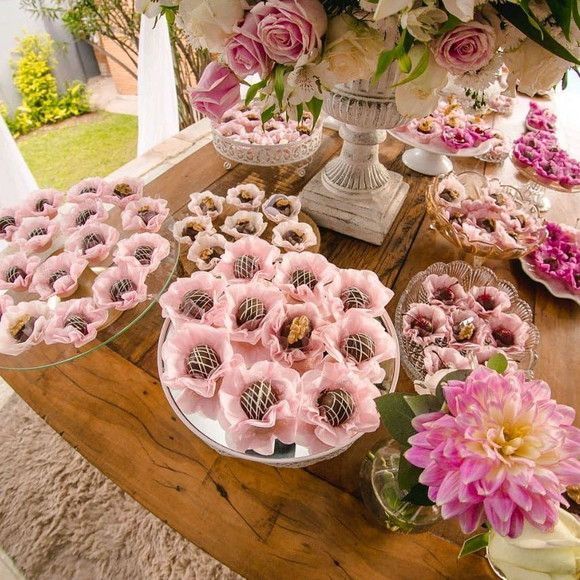 Kit 120 Forminhas para Doces Finos – Flor Elegante | Ideal para Casamentos e Aniversários em Oferta na Shopee