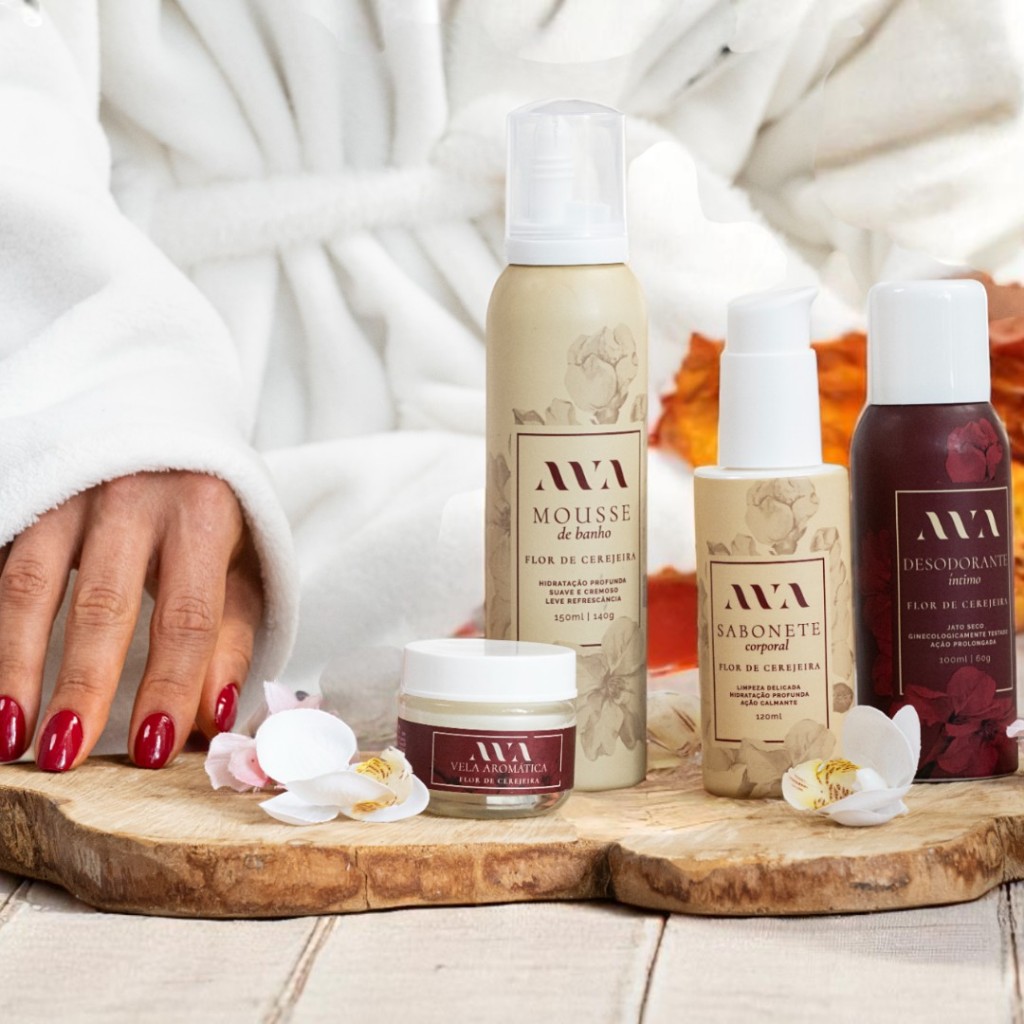 Kit Presente Spa Sabonete Liquido, Espuma de Banho , Desodorante Íntimo e Vela cuidados com o  corpo